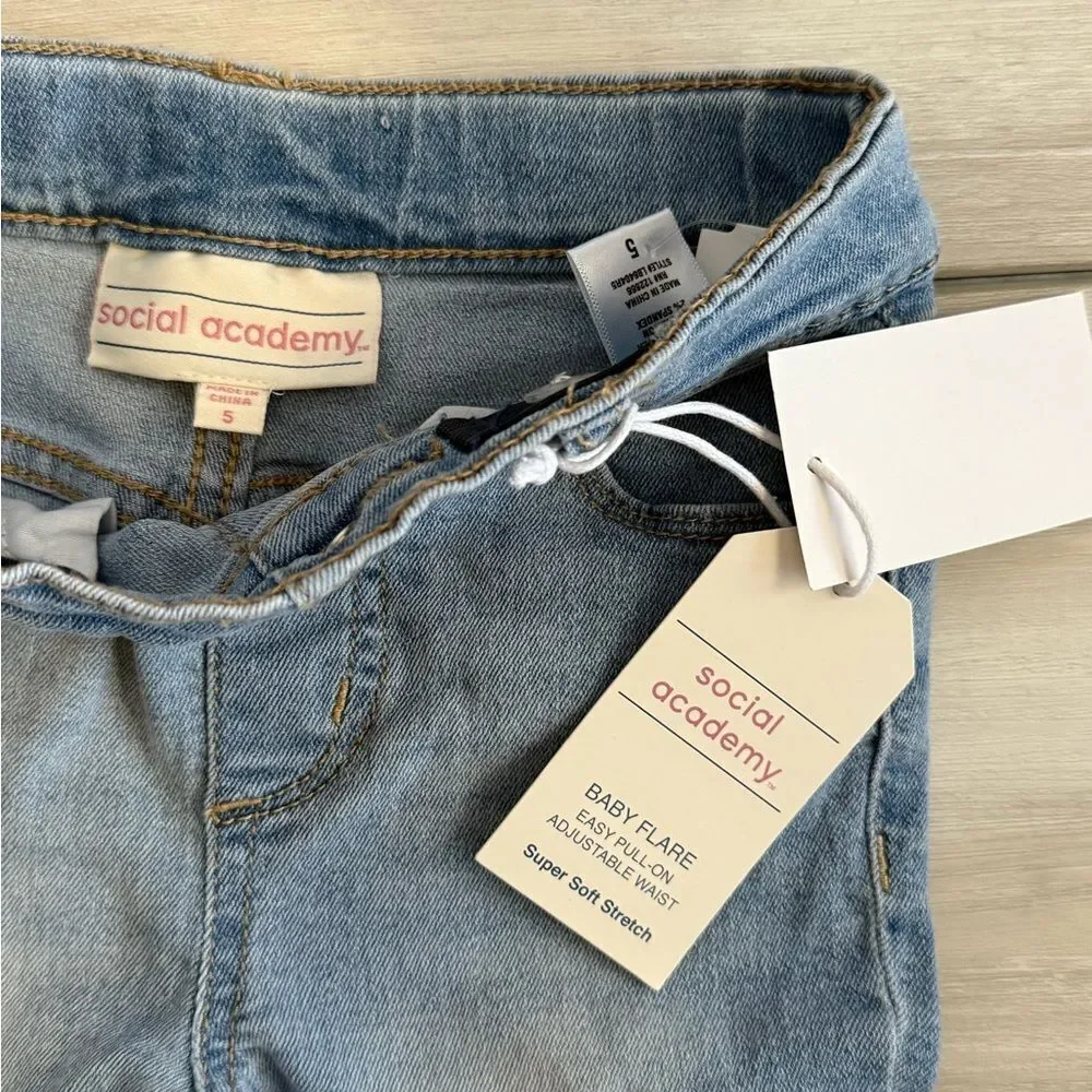 Social Academy Corinne Pull On Baby Flare Jeans Blue Size 5 NWT STITCH FIX